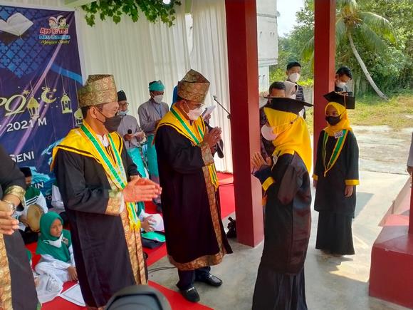 Wisuda Santri yang di desa Lubuk