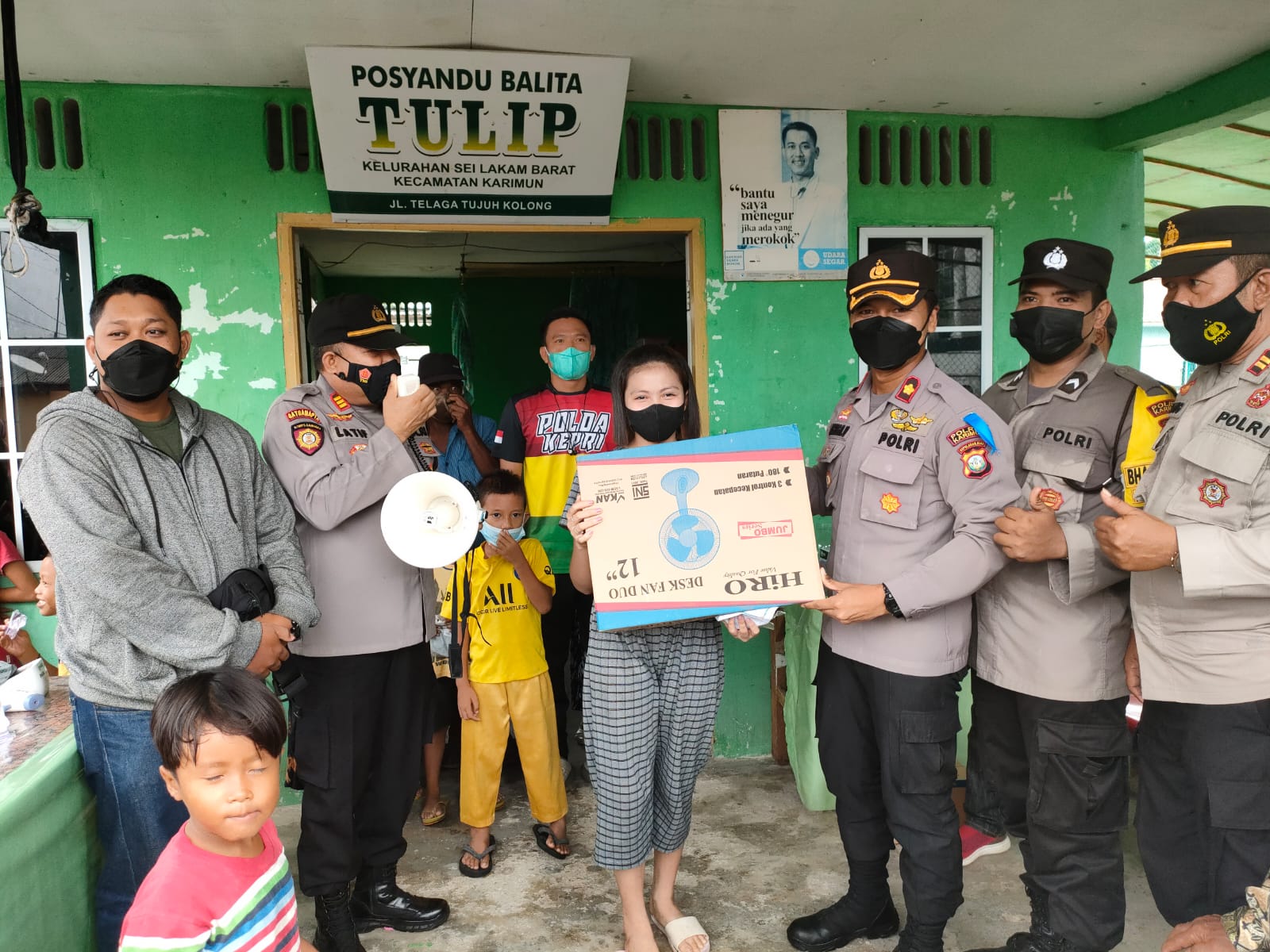 Masyarakat Yang Vaksin Dapat Hadiah Doorprize Dari Kapolres Karimun