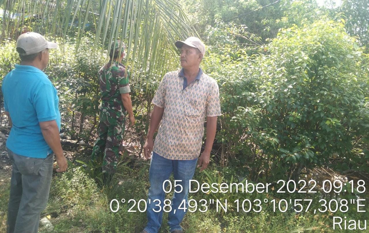 Antisipasi Karhutla, Babinsa Beringin Mulya Giat Patroli dan Sosialisasi Karhutla Bersama Warga Binaan 