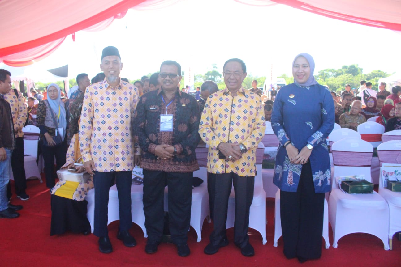 Dibuka Menteri Pertanian, Bupati Inhil HM Wardan Hadiri Pembukaan Penas XVI 2023 di Sumbar 