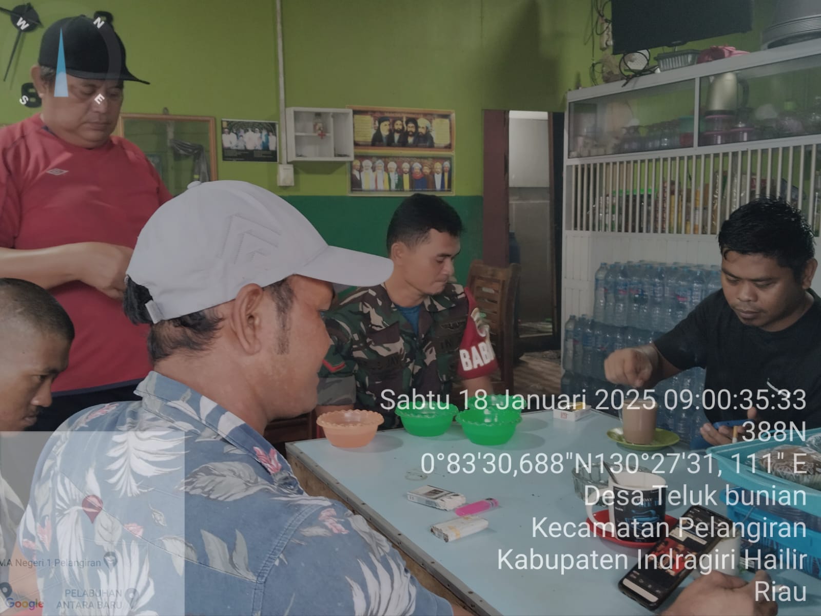 Babinsa Koramil 10/Plg, Kopda Kerius Zai Laksanakan Komsos dengan Warga Desa Teluk Bunian