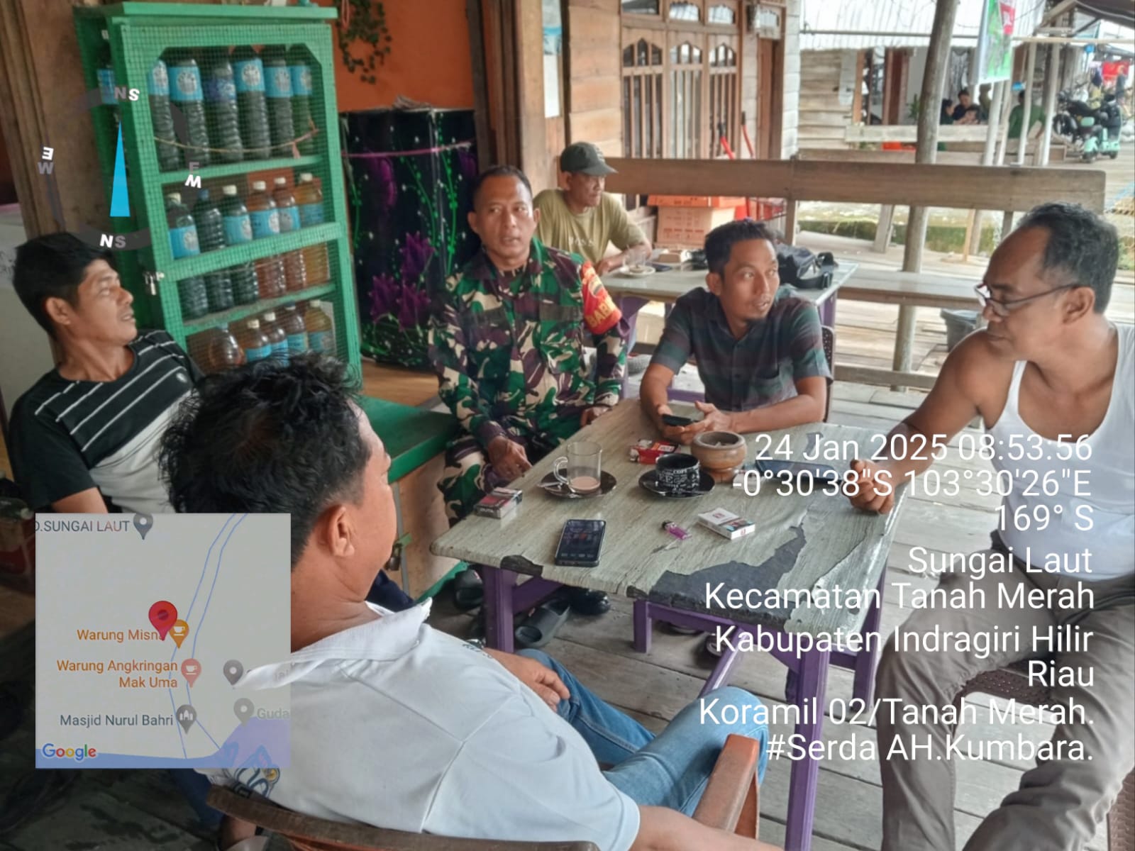 Babinsa Sungai Laut Gelar Komsos Bersama Pak RW dan Warga Desa